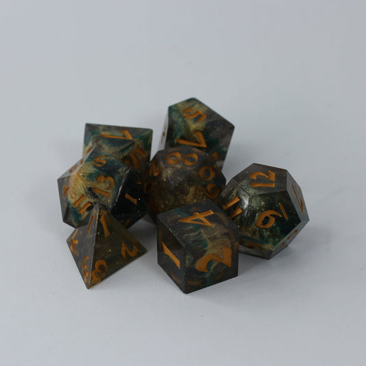 **Second Quality** Gilded Envy - Set of 7 Gaming Dice - Roman Font